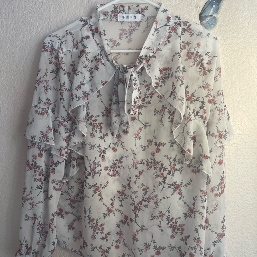 Floral Ruffle Blouse - Picture 2 of 14